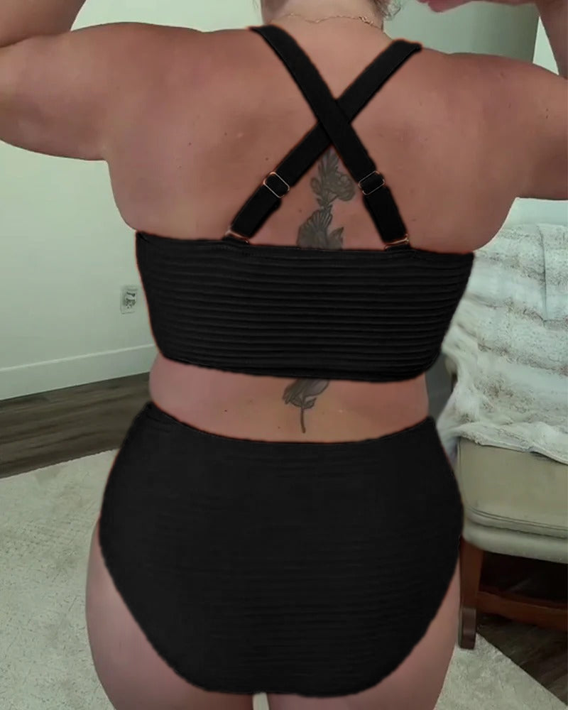 Relaxed triangle bikini